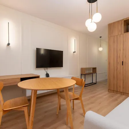 Mieszczanska Riverside Free Parking Wroclaw